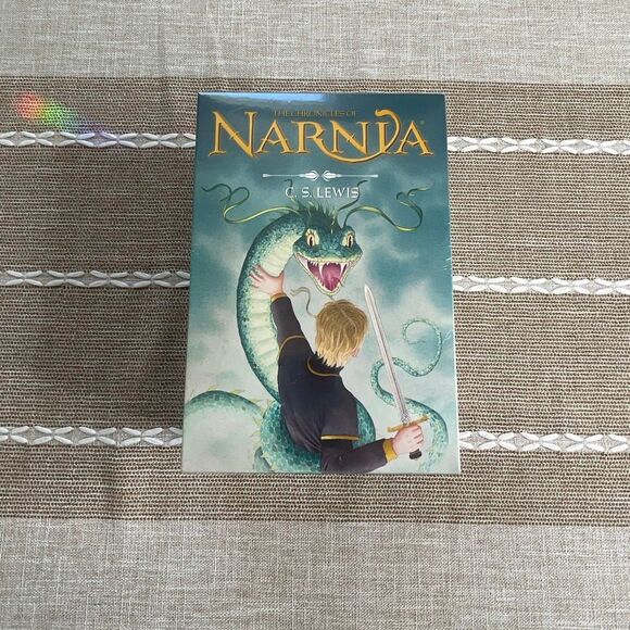 Chronicles of Narnia box set volumes 1-7 lot paperback new and unopened with bon - Picture 2 of 7